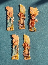 5 Oblaten Glanzbilder Scraps Die Cuts Chromos FIGUREN MIT BLÄTTERN um 1900