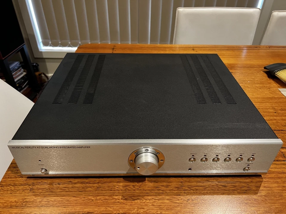 Musical Fidelity A3 Dual Mono Intergrated Amplifier - image 2 of 4