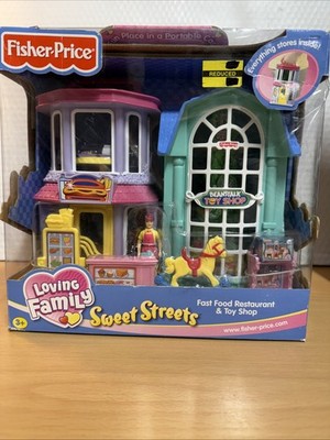 2003 SEALED Fisher Price Sweet Street Loving Family Restaurant