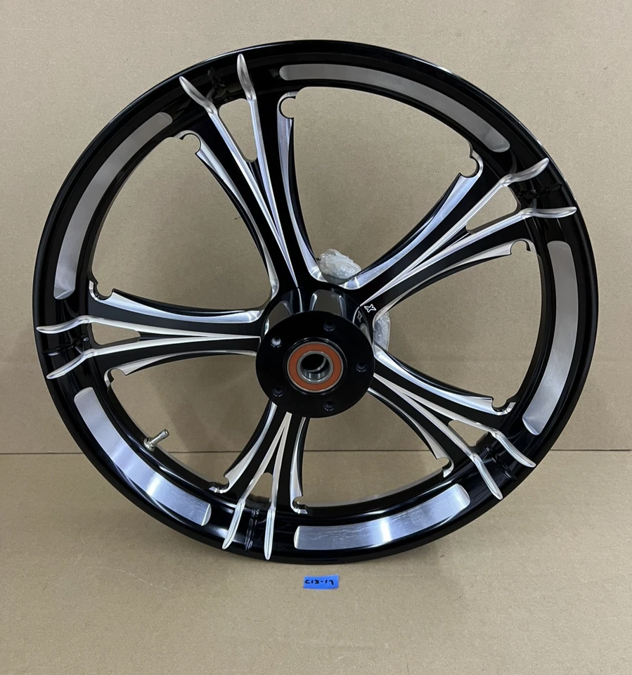 Rueda delantera Extreme Machine Wheels Fierce Billet Harley-Davidson 1204-7905R-XF Foto 2 de 4