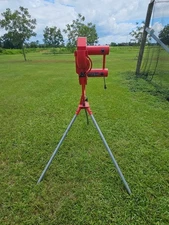 Heater sports deuce 75 pitching machine. Great for batting practice! 