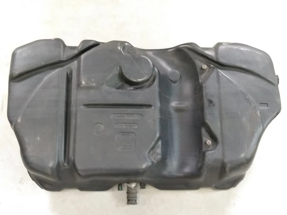 Saab 9-5 Aero Sedan Fuel Gas Storage Reservoir Tank Fits 1999-2005 99 00 01 02 Foto 2 de 4