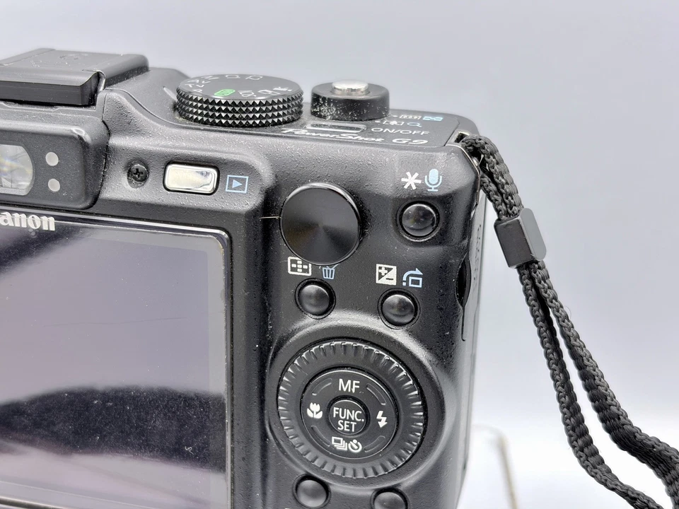 Canon PowerShot G9 12.1MP Digital Camera with 6x Optical Image Stabilized Zoom - Image 4 of 4