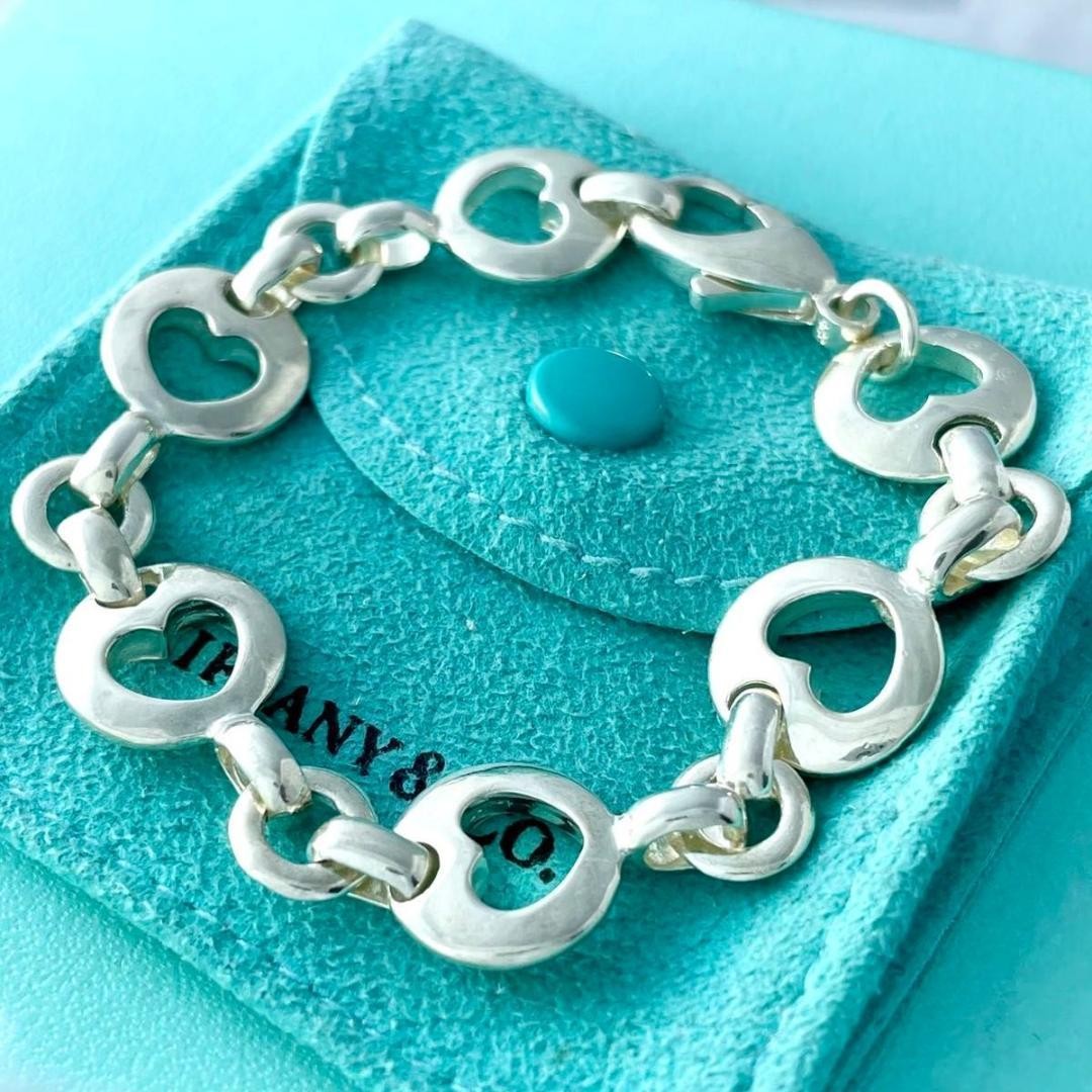 Tiffany & Co 1999 Vintage Heart Earrings and Bracelet Set in Silver