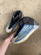 Yeezy YZY Basketball QNTM Quantum Frozen Blue Size 12 mens Used