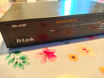 D-Link DES-1016D 16-Port Fast Ethernet 10/100 Switch, unmanaged Layer 2