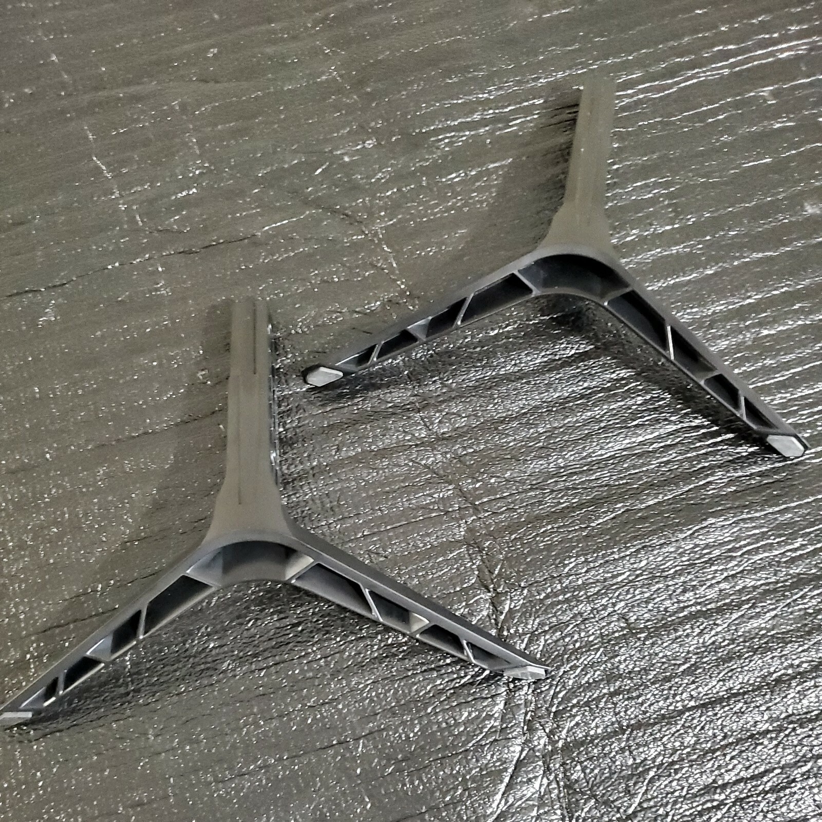 32" VIZIO LED TV Stand Legs FEET BASE U320BZZD03 D32hG9 XLNT eBay