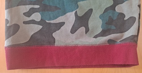 Mini Boden Boys Camo/Gray Sweatshirt sz 6-7 yrs NWOT - Picture 9 of 12