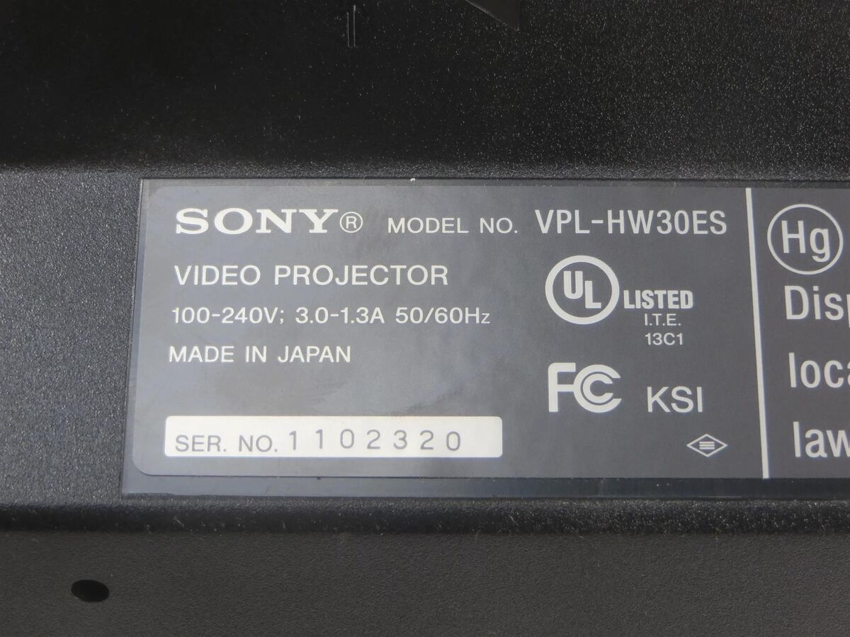 Sony VPL-HW30ES SXRD Full HD 3D Projector - HDMI - 1300 Sony VPL-HW30ES SXRD Full HD 3D Projector - HDMI - 1300