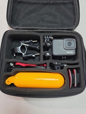 GoPro Hero 7 Silver Waterproof HD Action Camera Adventure Pack micro SD (N.I).