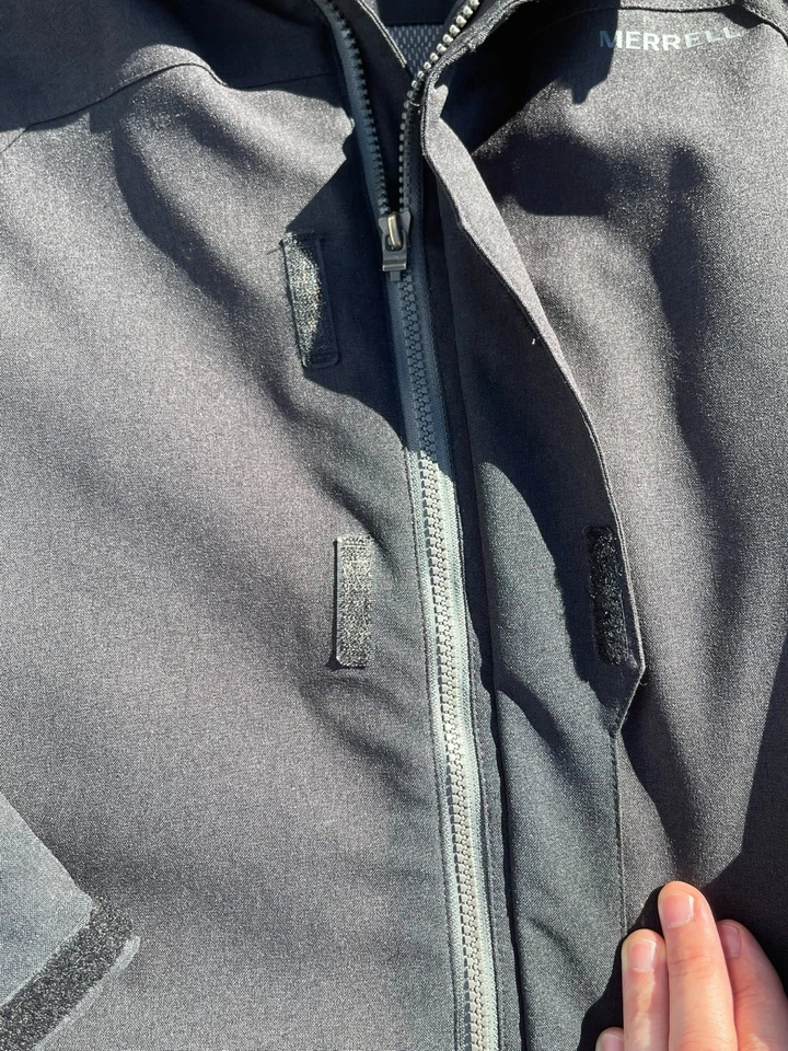 Merrell Men's Cascadia Large Black Opti Shell  Full Zip Hooded Rain Jacket - Image 4 of 4