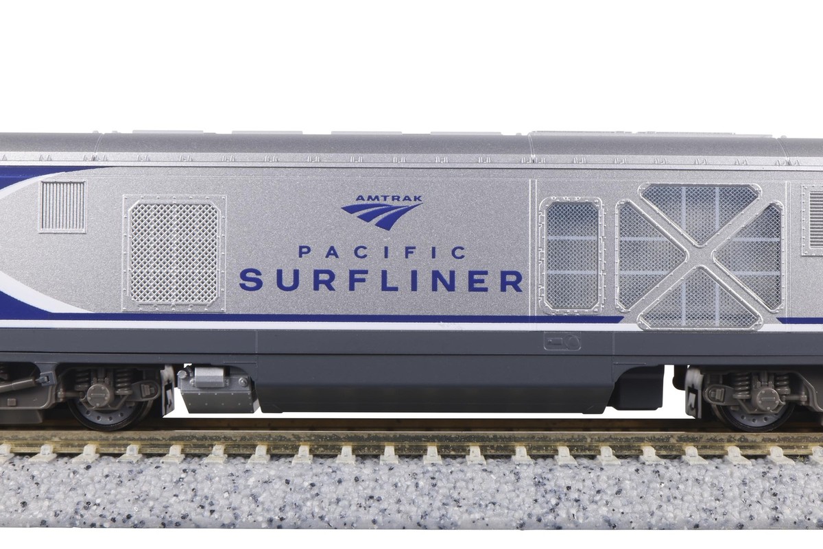 KATO N Scale SC-44 Charger Amtrak Pacific Surfliner 8-Car