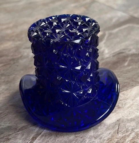 Fenton Mini Blue Daisy and Button Top Hat No Defect Great Collectable 2.5" x 3"