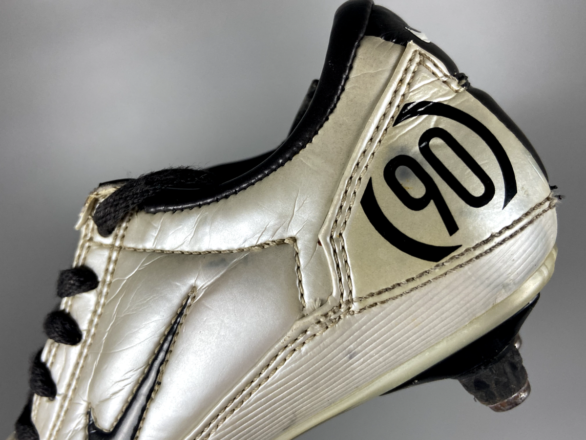 2005 Nike total 90 T90 III SG US 11.5C vintage soccer cleats