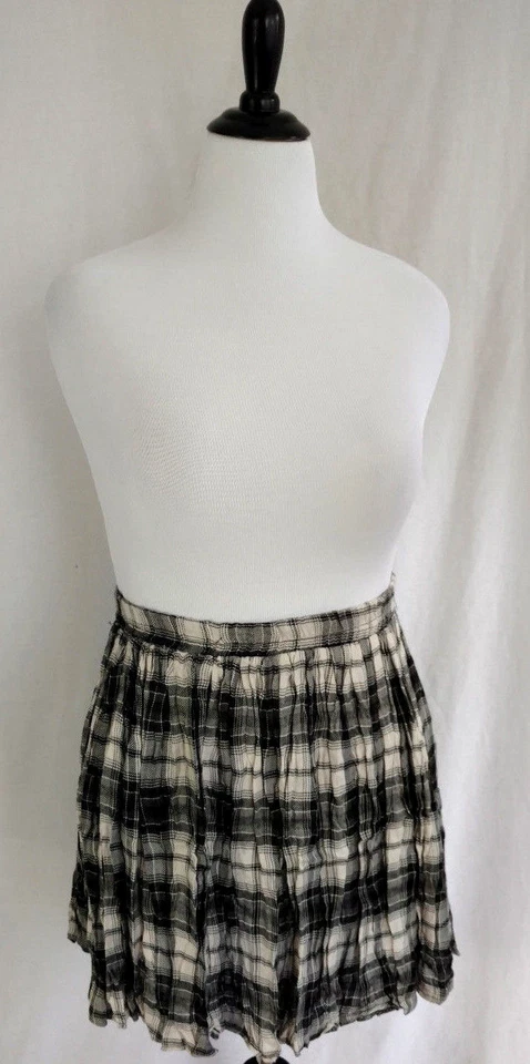 Falda American Rag Cie para mujer talla XL negra gris blanca a cuadros arrugada círculo acampanado Foto 2 de 4