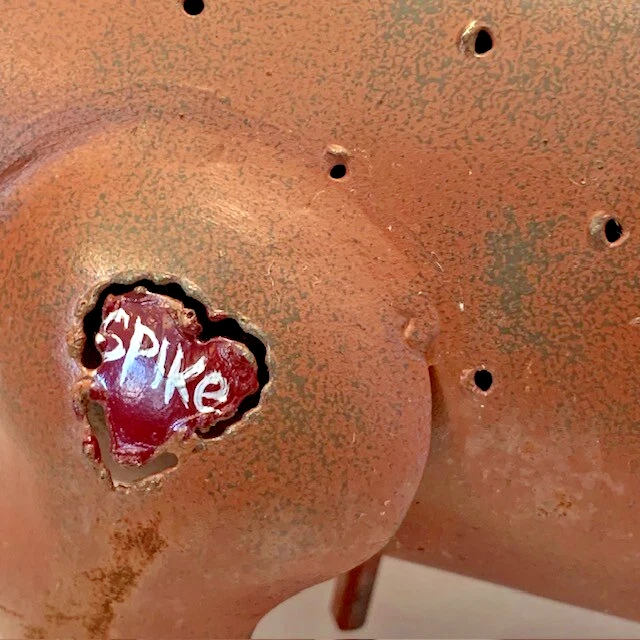 De Colección Metal Dachshund Wiener Perro Kitsch Decoración Azul Artesanía Pico Soporte Votivo Foto 2 de 4