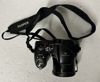 Fujifilm FinePix S2500HD Compact Digital Bridge Camera 12MP 18x