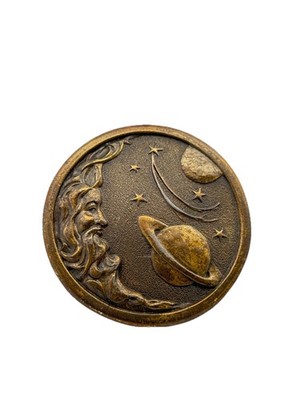Vtg 1976 Indiana Metal Craft Brass Round Man In The Moon Celestial Belt Buckle