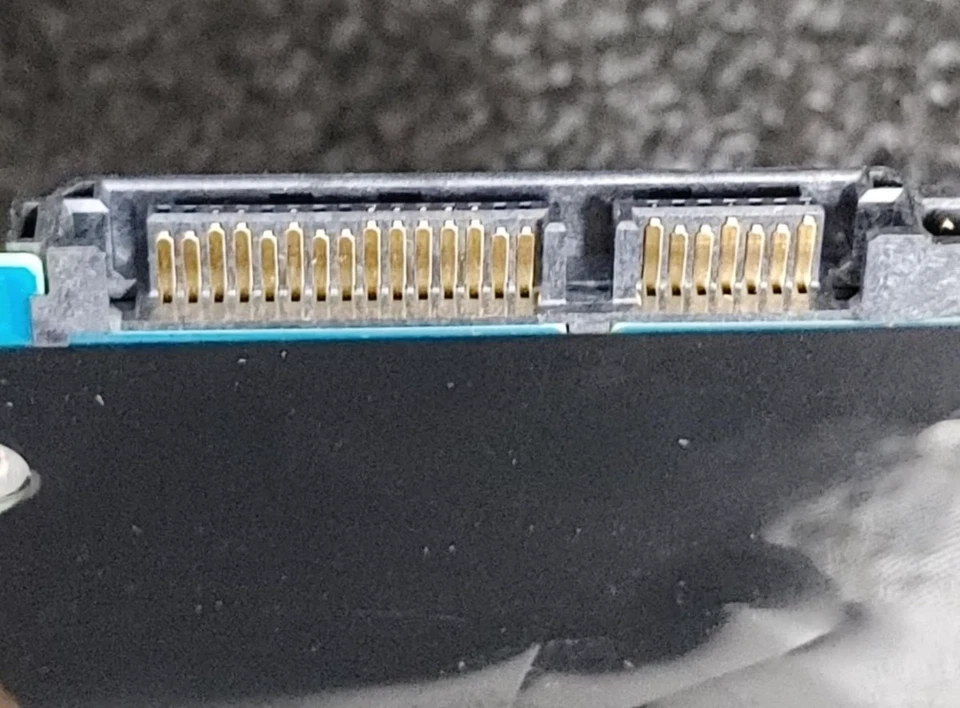 Seagate 9WS14C-285 ST320LT012 320GB 5.4K RPM 16MB Cache 3 Gb/s SATA 2.5" HDD - Image 4 of 4