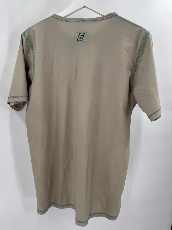 Camiseta Level Six UPF 50+ Coastal Paddling Beige Mangas Cortas Para Hombre Pequeña Verano Foto 2 de 4