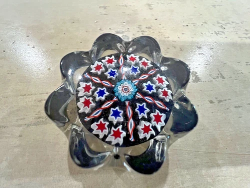Peter McDougall Glass Studio 2011 Daisy Millefiori Paperweight