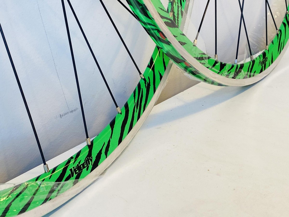 Velocity Deep-V 700c Road Wheelset 100/130 8-10 Speed - Ziger Lime