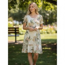 Nicole Miller Studio Floral Shift Dress Womens 6 Cream Short Sleeve Ruffle Hem