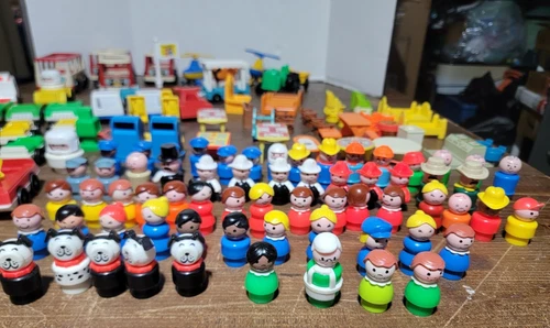 Vintage Fisher Price Little People Lot of over 60 Figures Vehicles furniture