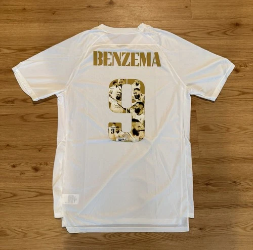 Karim Benzema Signed Real Madrid FC Home Soccer Jersey #9 with Beckett Hologram