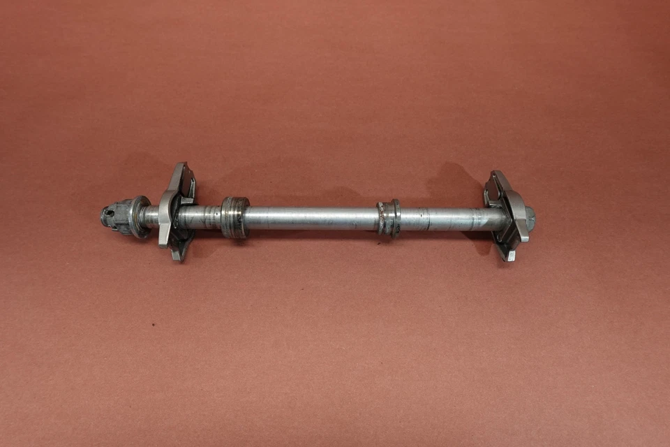 Llanta trasera Kawasaki ER650 ER-6N 2009-2011 eje trasero pivote perno Foto 4 de 4