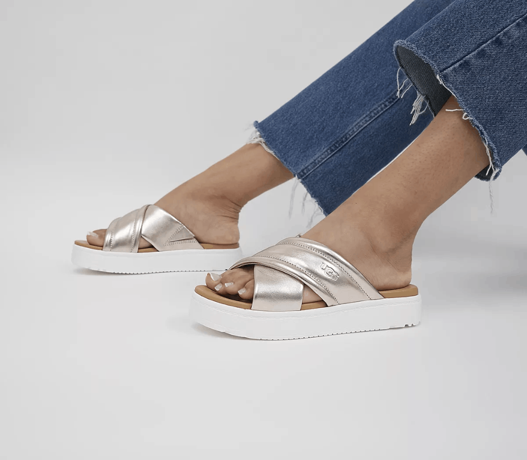 ugg zayne cross band review