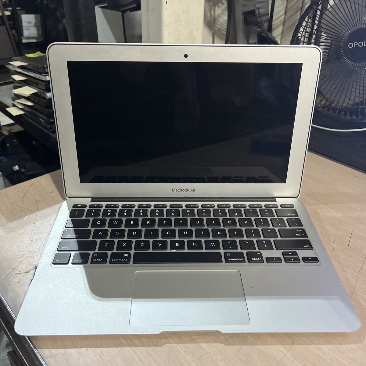 APPLE MACBOOK AIR 11