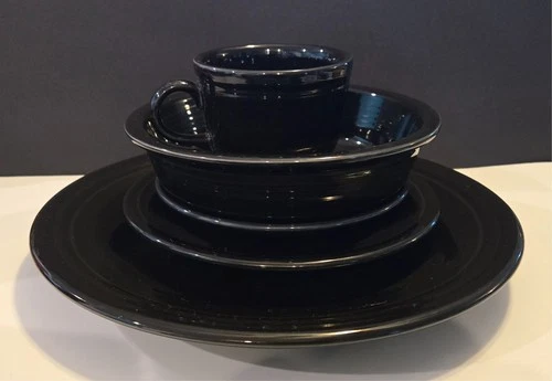 FIESTA - BLACK - 5 Piece Place Setting