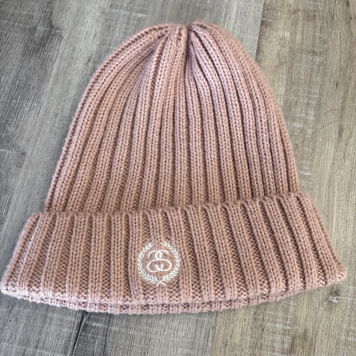 New Stussy Basic Cuff Beanie Pink NWT Rare Colorway Skull Cap Logo Hat Stüssy Skullcap Basic Striped Dragonfruit – Très Bien main image 3