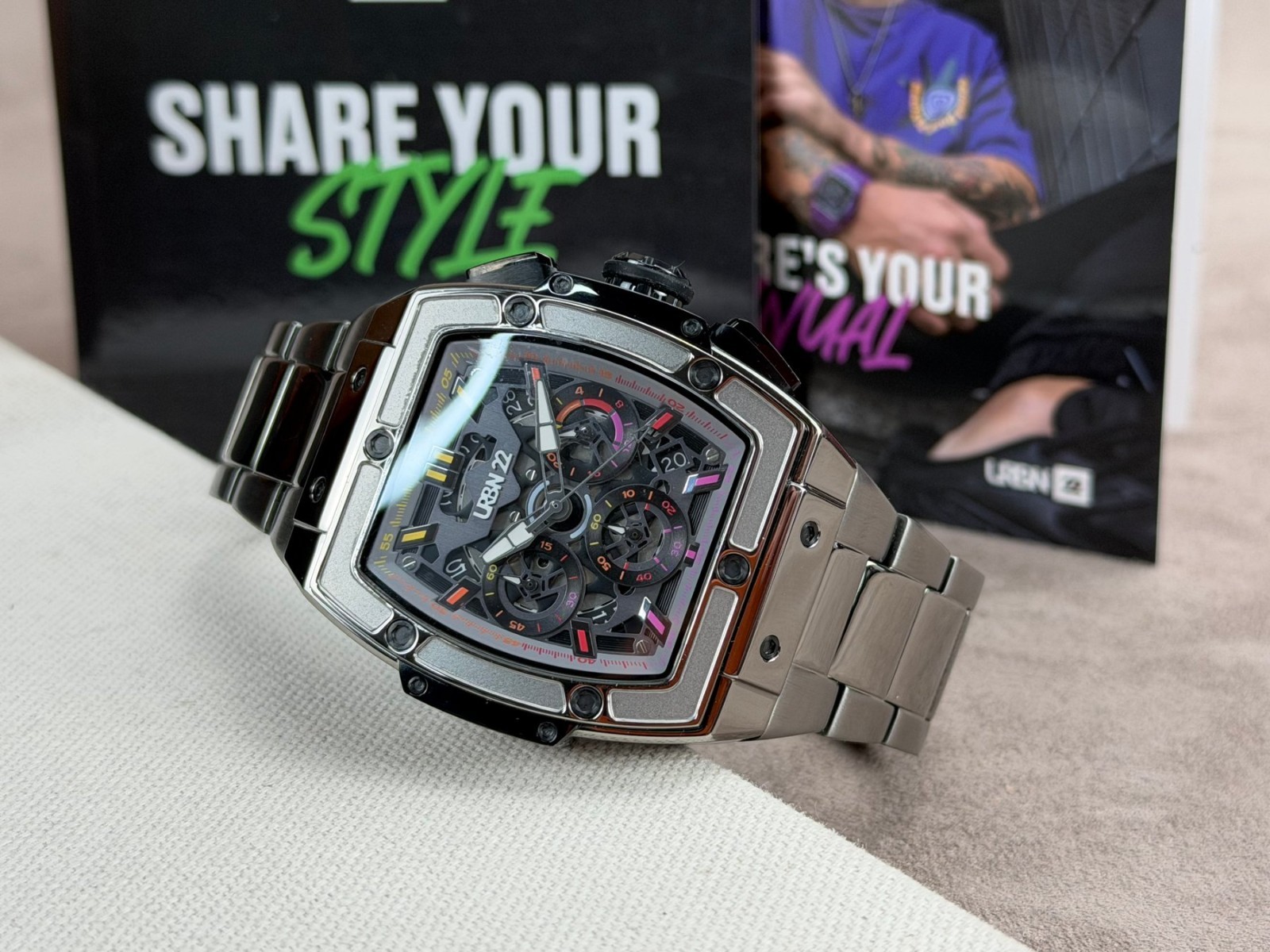 Montre URBN22 Bold Horizon lisible et robuste pour éviter les rayures