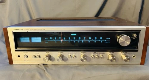 Pioneer SX-636 AM/FM Stereo Receiver Not Fully Tested Powers On Vintage