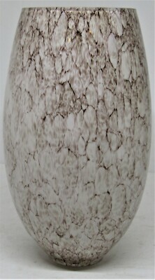 Volume Lighting 9'' Pebble glass lamp shade, new. 