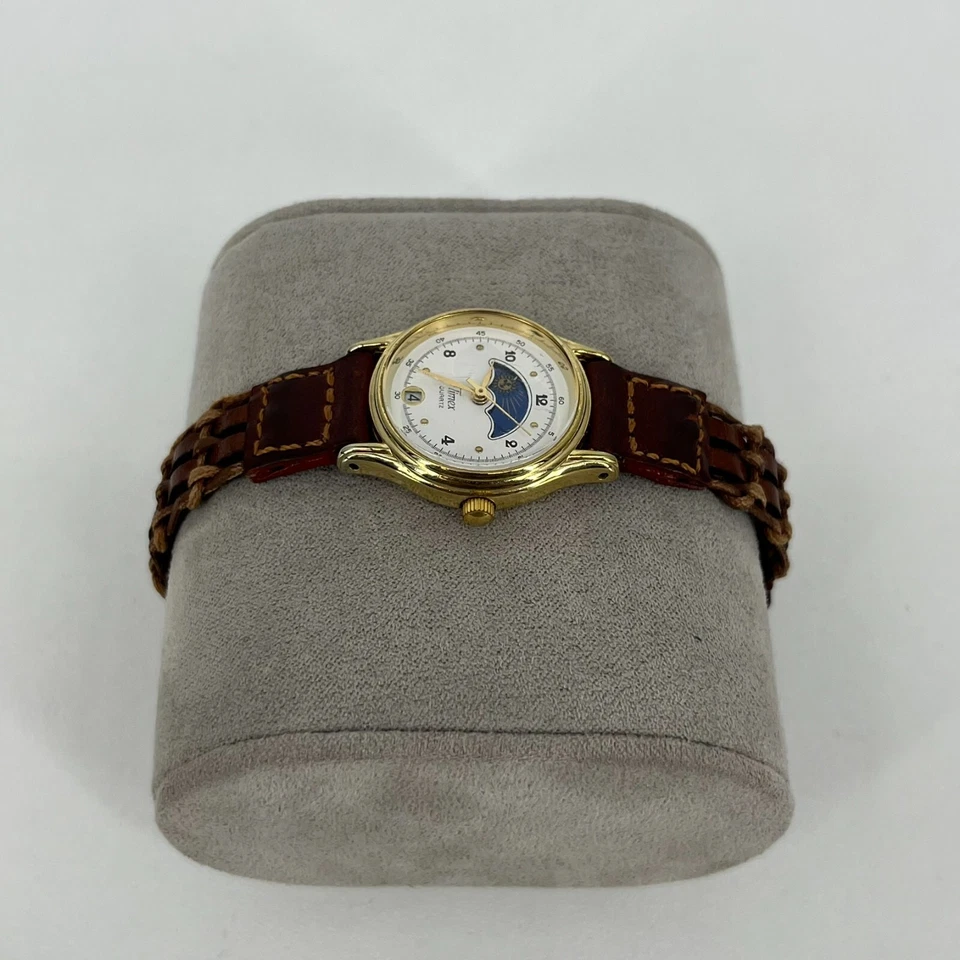 Vtg Timex Moon Phase Watch Women 24mm Gold Tone Date Leather 1994 - image 3 of 4
