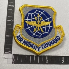 Vtg 1990s USAF US AIR FORCE AIR MOBILITY COMMAND PATCH (Has Hook Loop Style)00WA