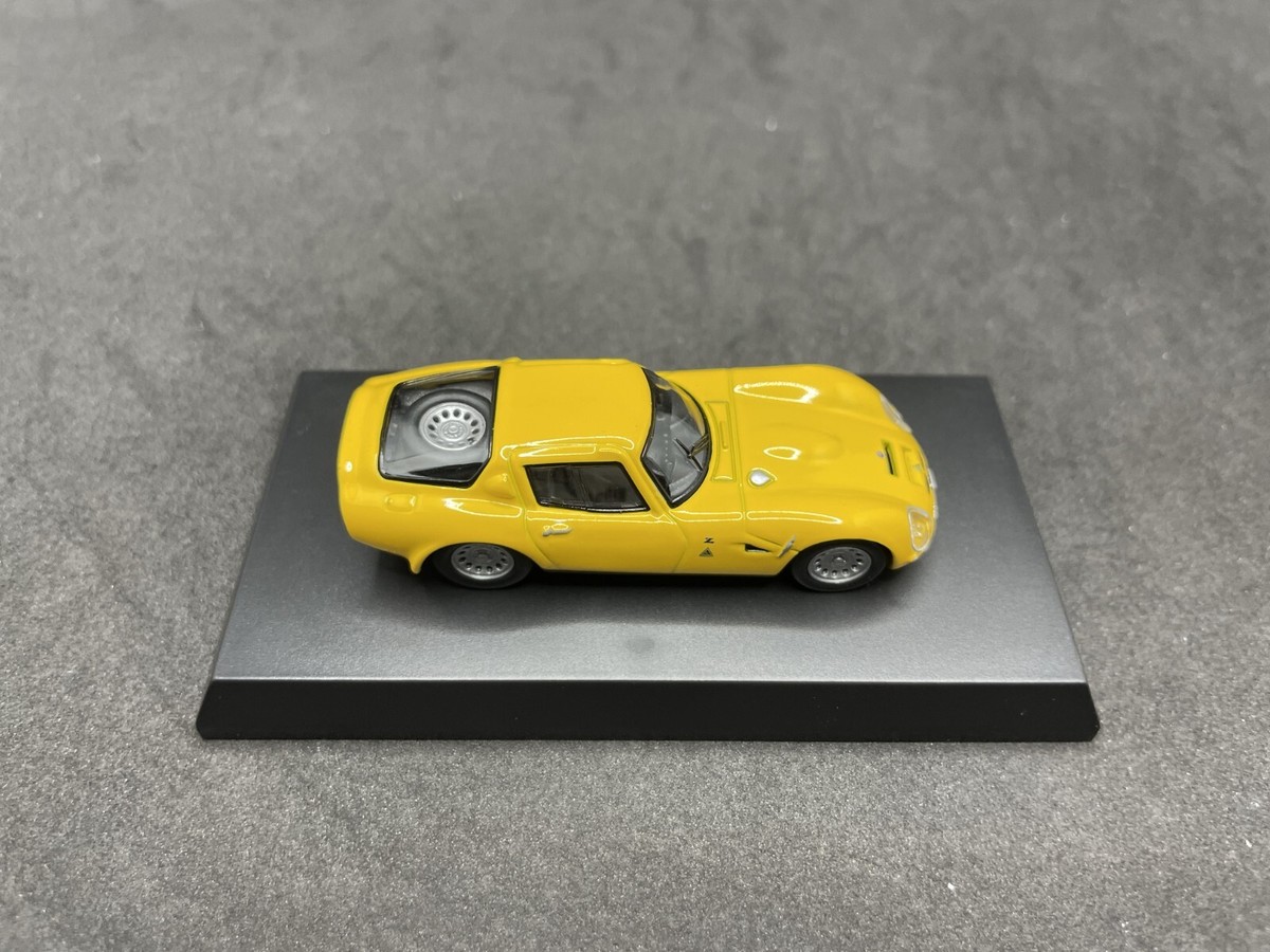 Kyosho 1/64 Alfa Romeo collection2 TZ2 Yellow diecast model Kyosho 1/64 Alfa Romeo collection2 TZ2 Yellow diecast model