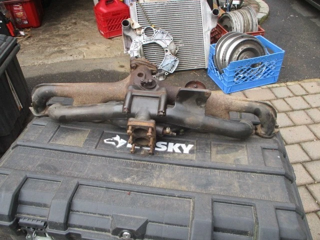 1933 1934 Pierce Arrow 8 Cylinder Intake & Exhaust Manifolds Used - Image 3 of 4