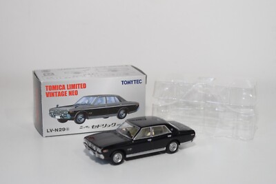 A94 1:64 3 INCH TOMICA TOMY VINTAGE LV-N29A NISSAN CEDRIC 2600 GX