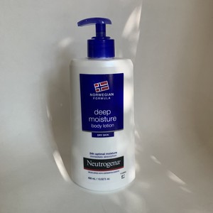 neutrogena norwegian formula deep moisture body lotion dry skin