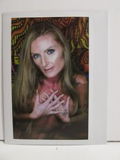 VINTAGE FOUND PHOTOGRAPH MOTEL ART PHOTO POLAROID SEXY PETITE WHITE WOMAN PIC
