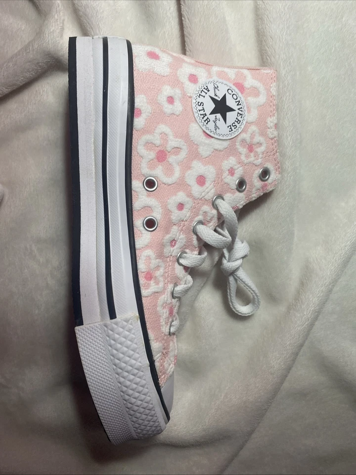 ( Size 4) Youth/Kids CONVERSE Chuck Taylor All Star Lift High Top Sneaker - Image 3 of 4