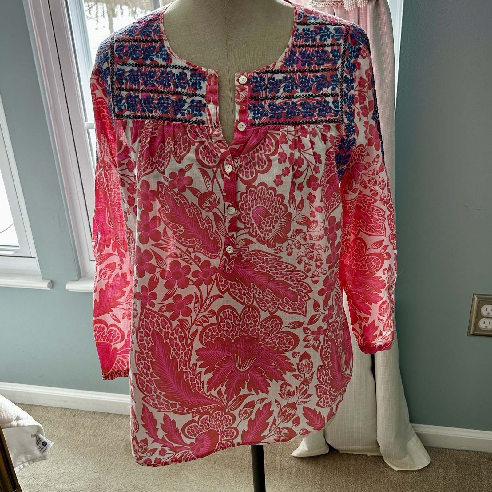 J Crew Floral Embroidered Tunic Cotton Placket Top Pullover Blouse Size 8 EUC