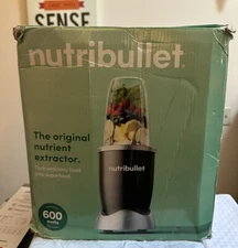 Nutribullet Original  600 Watts 24oz BRAND NEW IN DISTRESSED BOX