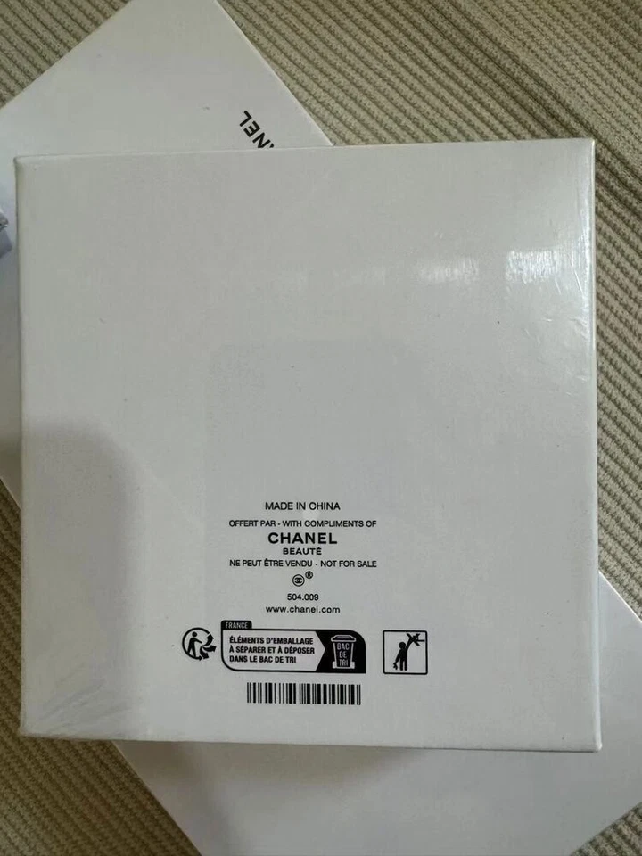 CHANEL PadLock Lock & Key Set Rare Counter VIP Giveaway Gift Bag Charm Keychain - Image 3 of 4