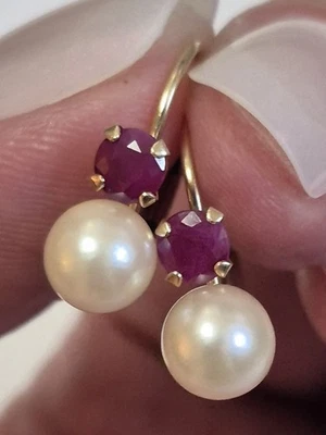 Solid 14K Yellow Gold 6mm Pearl & 0.5 ctw Ruby Leverback Earrings Vintage Estate - Image 1 of 4