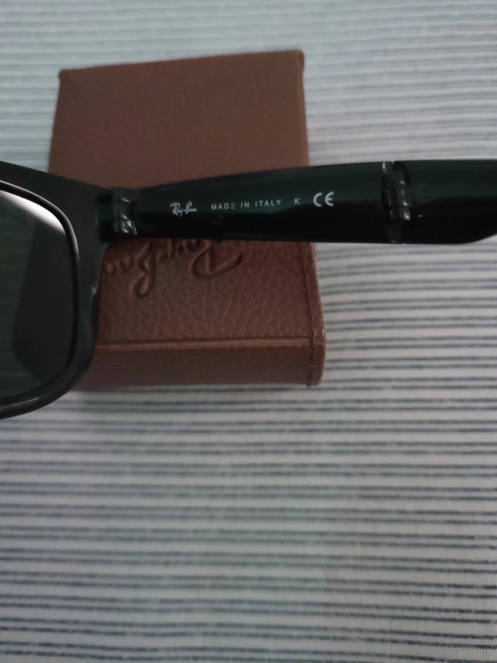 Ray-Ban RB4105 601 Folding Wayfarer Sunglasses Black Green 54-20 140 3N, photo 4 of 5